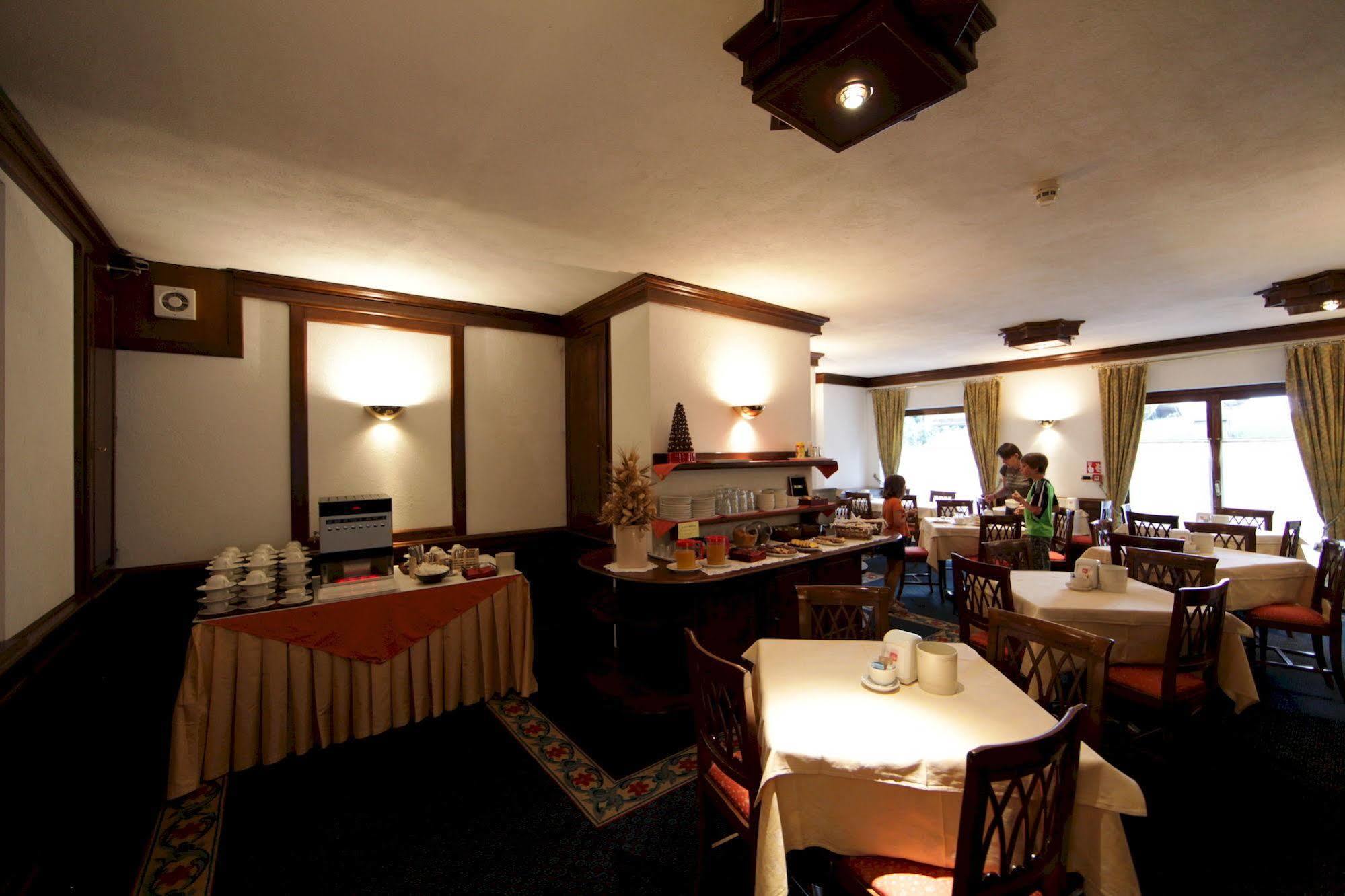 Hotel Petit Prince Antagnod Luaran gambar