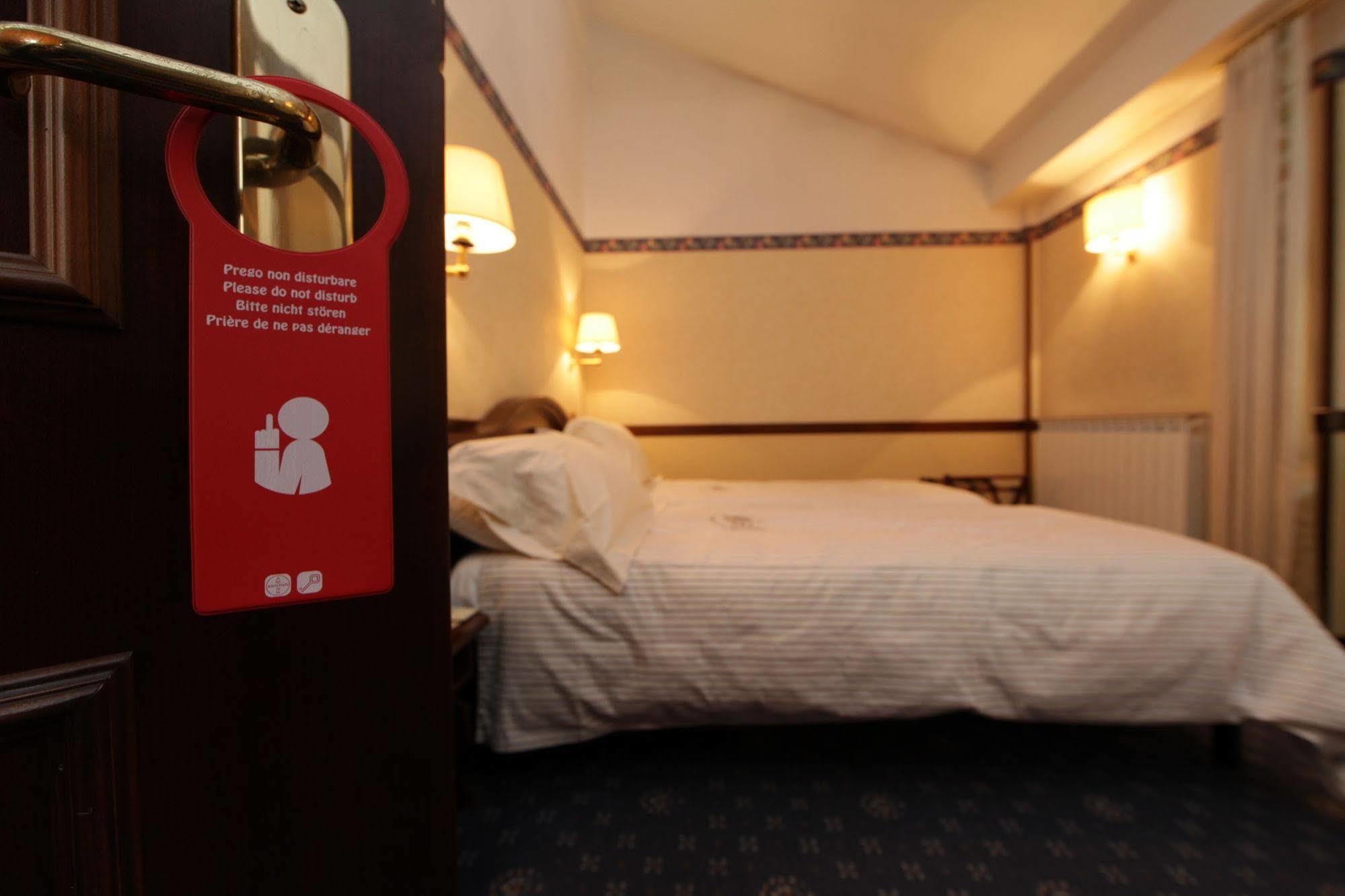 Hotel Petit Prince Antagnod Luaran gambar